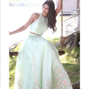 2-piece Sherri Hill floral lace ballgown/prom dress